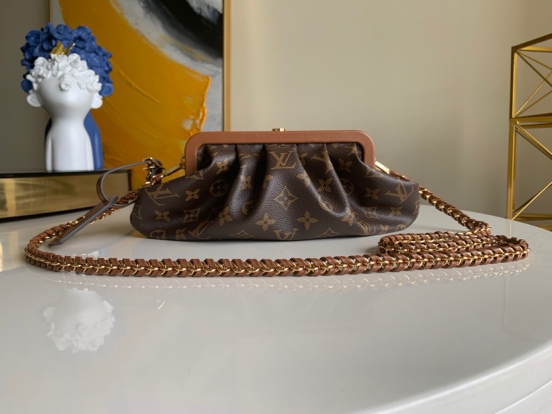 M45229 LV BOURSICOT EW 手袋 2020 春夏新品 LV云朵包