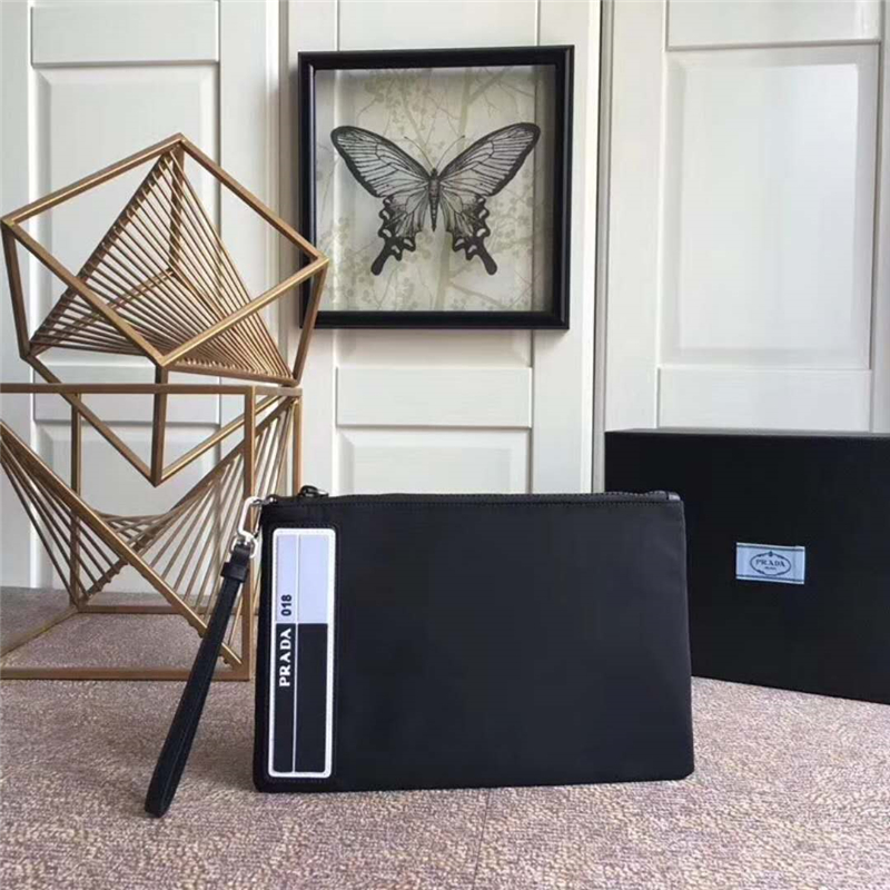 2NH006 Prada普拉達(dá) 專柜最新款 進(jìn)口尼龍材質(zhì) 男女共用款式 黑色