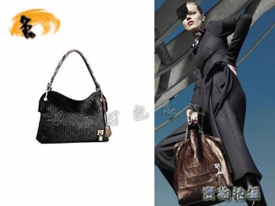 M95813 LV�¿�r��Ů�� LV�μ�� LVĥɰƤ LV��(j��ng)���ϻ�  LV���¿�