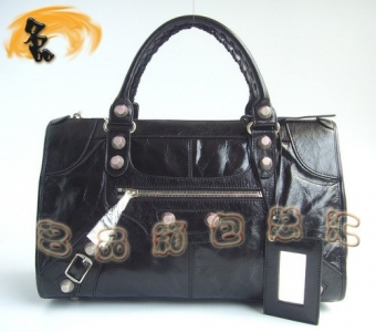 084334A ����Ʒ�| BALENCIAGA�����C܇�� �������ҕr�����e����/�����