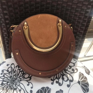 Chloe ޢ�� 17�ﶬ Pixie�֭h�� ĥɰƴƤ �A������� ��ɫ