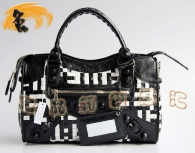 084332 BLENCIAGA�¿�ڰ׾����ִ� BLENCIAGA�C܇�� б��� ����Ůʿ�����