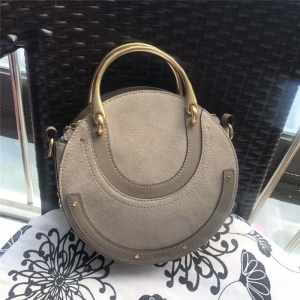 Chloe ޢ�� 17�ﶬ Pixie�֭h�� ĥɰƴƤ �A������� �\��ɫ