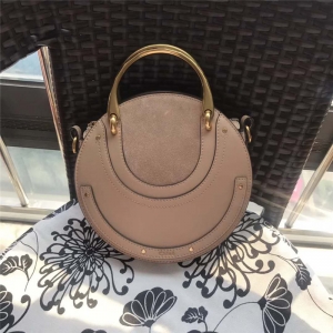 Chloe ޢ�� 17�ﶬ Pixie�֭h�� ĥɰƴƤ �A������� ����ɫ