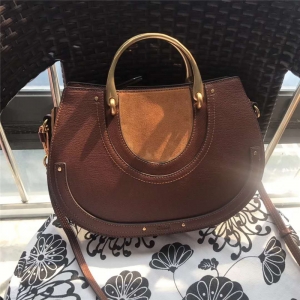 Chloe ޢ�� 17�¿� Pixie��̖Ů�� ţƤƴĥɰ ������ ��ɫ