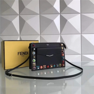 FENDI �ҵ� 0367 2017�¿��Ϸ�СţƤ�๦���L����б������ ��ɫ