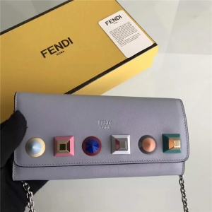 FENDI �ҵ� 0251 2017�¿��Ϸ�СţƤ�๦���L���T�朗l��б��� ��ɫ���