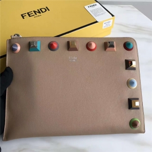 FENDI �ҵ� 0365L �¿���ܛСţƤ��ɫ�Tᔭh�@������ð� ��ɫ