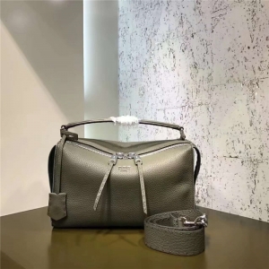 FENDI �ҵ�  8762 2017�¿� ţƤŮʿ�μ������ �_�R��ʿ�D�� ܊�Gɫ