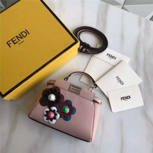 FENDI �ҵ��¿�  �r(sh��)�b����ƤMICRO PEEKABOO ̫�(y��ng)������С؈��   ���