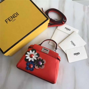 FENDI �ҵ��¿� �r(sh��)�b����ƤMICRO PEEKABOO ̫�(y��ng)������С؈�� �tɫ