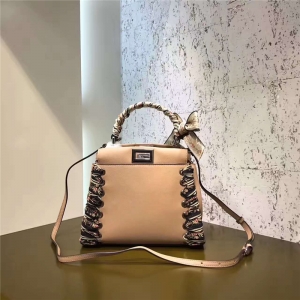 Fendi �ҵ� Peekaboo 2017�¿�СţƤ�����ֱ������ ź��ɫ