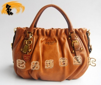 80066 ��ƷƷ�|(zh��) Prada���¿� �M(j��n)��ţƤ�r��Ů�� Pradaб��� Prada����� �\��ɫ