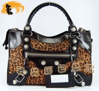 084332A Balenciaga�C(j��)܇�� �������҆μ�� �M(j��n)��ţƤ��(j��ng)��r(sh��)��Ů�� ���ɫ