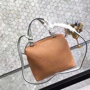 Celineِ�� Celine Soft Cube �⻬СţƤ ����б��� �ɫ