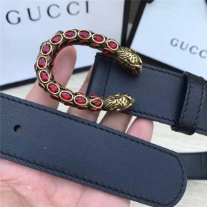 GUCCI ���Y 2017���NŮ�� �p���M��ƽ�y �^��ţƤ ���^���y�� �ڎ��t�@���