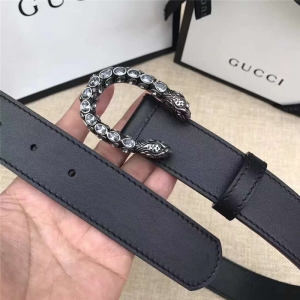GUCCI ���Y 2017���NŮ�� �p���M��ƽ�y �^��ţƤ ���^���y�� �ڎ����@�y��