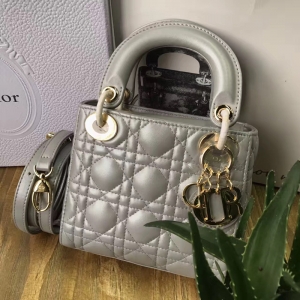 Dior�ϊW Lady Dior ����ϊW������ Mini���� ��ɫ��Ƥ Dior朗l�� ���