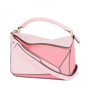 Loewe �_���� 2017�¿� Puzzle��ɫ�ִ� Ůʿ�米б��� �ۼt