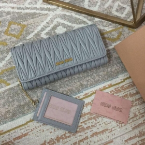 �����X������؛ 2017��پW�¿�miumiu�X�A