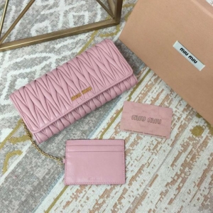 miumiu �������w�L���X�� 2017���¿��ް���Ƥ�ְ� 5MH109