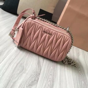 Miumiu���� 2017��پW�¿� �ݳ�Ʒ MiumiuŮ��