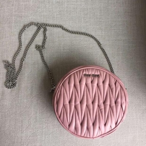 MiumiuŮ�� 2017�ٷ������¿� �ݳ�Ʒ 피��M�ھd��Ƥ