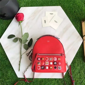 FENDI �ҵ�2017��Ʒ СţƤ ��ɫ�Tᔰ� �p��� �tɫ