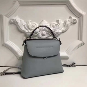 Fendi �ҵ� T�_���ͬ�� BACK TO SCHOOL����ϵ�� �μ�б����� ��ɫ