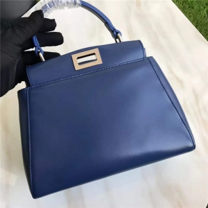 2590 FENDI �ҵ� ܛ��Ƥ������� �ɂ��ȴ� ������� �{ɫ
