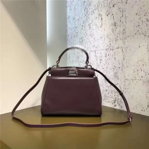 2590 FENDI �ҵ� ܛ��Ƥ������� �ɂ��ȴ� ������� �ϼtɫ