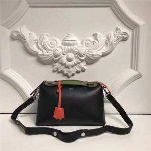 149S FENDI �ҵ� 2017�¿� ��ܛСţƤ ƴɫ��ʿ�D�������� ��ƴ�t
