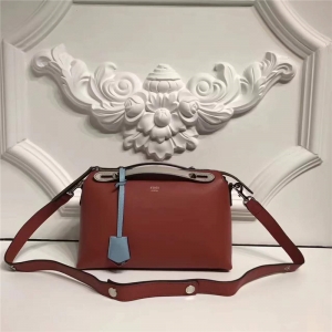 149S FENDI �ҵ� 2017�¿� ��ܛСţƤ ƴɫ��ʿ�D�������� �tƴ���{