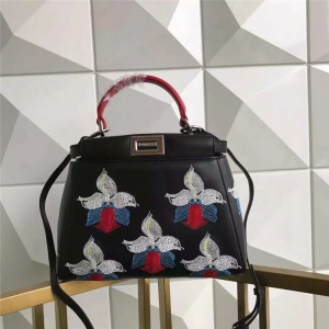 2590 FENDI �ҵ� �C���r�b�� �ֹ����C �����б��� ��ɫ��