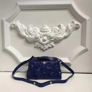 8149A FENDI �ҵ� ��ʿ�DСţƤ �����T�� �������� �{ɫ