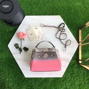 5590 FENDI �ҵ� ����Ƥ �zӡ����� �ɂ��ȴ� ������� ��ɫ