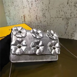 7346 FENDI �ҵ� ���w�����b� ��ܛСţƤ 朗l��� �yɫ