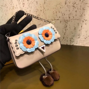 203 FENDI �ҵ� С�֫F���_�� ƴɫ�����T� 朗l������ ��ɫ