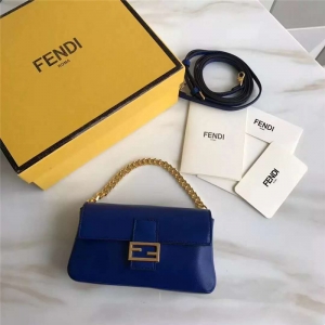212 FENDI �ҵ� �r�b��MICRO BAGUETTE ���w�pF 朗l ����б��� �{ɫ