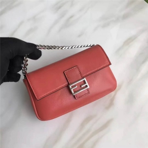 212 FENDI �ҵ� �r�b��MICRO BAGUETTE ���w�pF 朗l ����б��� �u�tɫ
