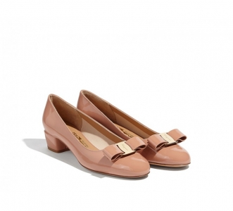 676576 Ferragamo������Ľ VARA �͸� ��Ƥ�߸�Ь źɫ