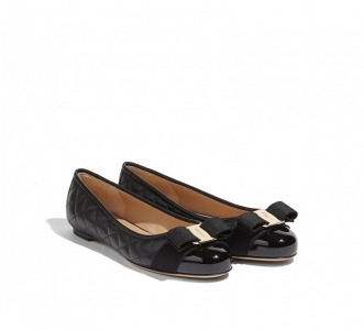 672100 Ferragamo�Ƹ���Ľ VARINA �W�p ������ƽ��Ь ��ɫ