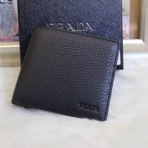 2MO513 Prada�����_ TOGOƤ�� ��֦�y �p�۶̿��X�� ��ɫ 