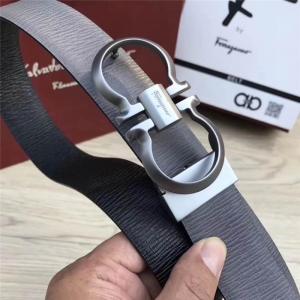 Ferragamo������Ľ �p���֦ţƤ�y ��ʿ���b���� �̄����e�� �Ҏ��y��