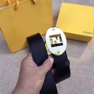 Fendi�ҵ� СţƤ �pF��־ �E�A��� �⻬Ƥ ��ʿ����