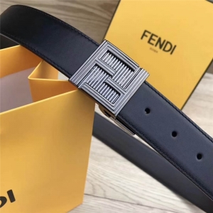 7C0353 Fendi�ҵ� СţƤ �pF��־ ���D���� �p����� ��ʿ���� �����