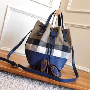 Burberry����� �͌���Ů�� ���¿��yˮͰ�� �ɲ�ʽС�� �{(l��n)ɫ