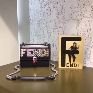 1381 FENDI�ҵ� KANI���w�ִ� �����T� �ҵ�Ů�� б������ ��ɫ