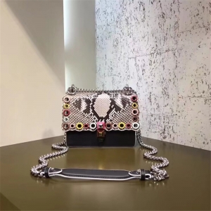 381 FENDI�ҵ� KANI�ִ� �����T� �ҵ�Ů�� �߰� б������