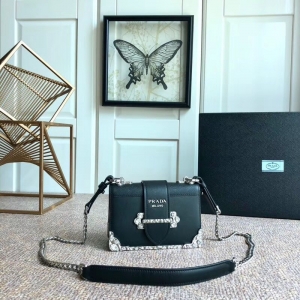 1BD018 Prada�μ�� 피���ʯ��� �r��Ůʿ���e�� PradaŮ�� �M��ţƤ ��ɫ